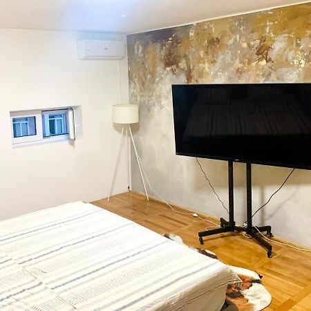 City Center Square Deluxe Nest Podgorica Zewnętrze zdjęcie